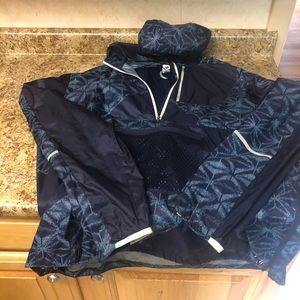New balance windbreaker like new